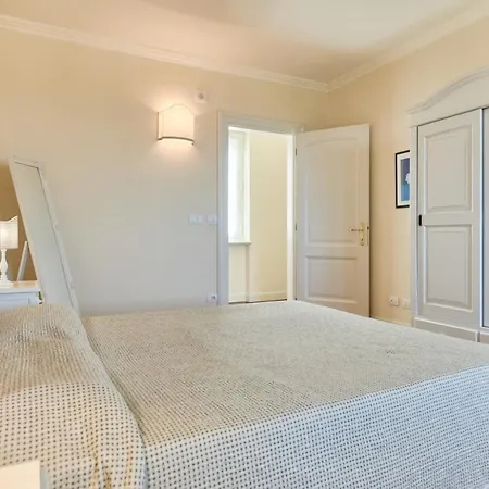 Ardea Villa *